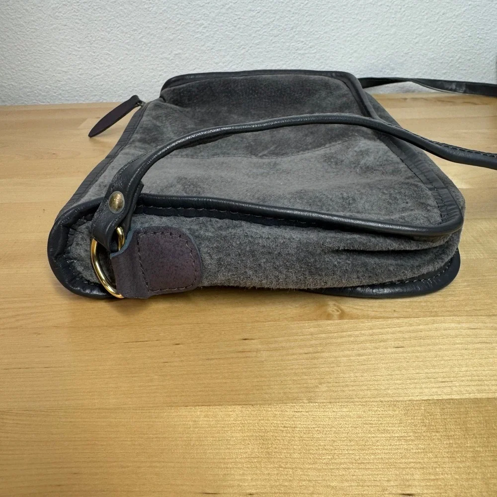 VTG Grey Suede Leather Crossbody Bag Made in Hong‎ Kong Minimalist Rectangular